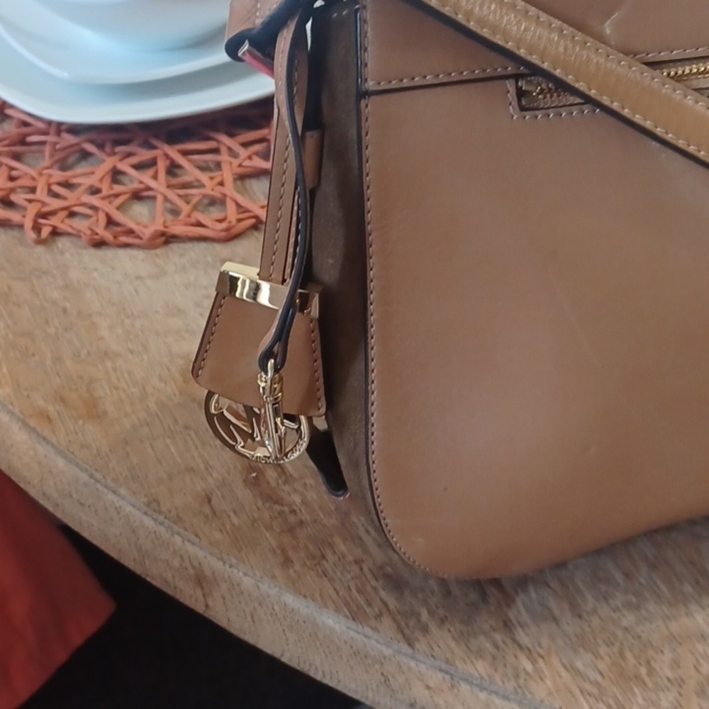 MICHAEL KHORS SATCHEL - Picture 4 of 4